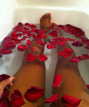 🌟 Я специализируюсь на заботе о тебе и твоем наслаждении. 💋 Мои услуги включают классический секс, оральные ласки, эротический массаж и многое другое. ✨ Я живу в Москве и всегда рада встречам в Москве с искренними и щедрыми мужчинами. Я создам незабываемую атмосферу и позабочусь о каждой детали, чтобы ты мог полностью расслабиться и получить удовольствие. 😍 Мои фото гарантированно настоящие, как и умеренные цены за мои услуги. 📸 Так что не откладывай на завтра, давай насладимся сегодня! 🌹 Антонина